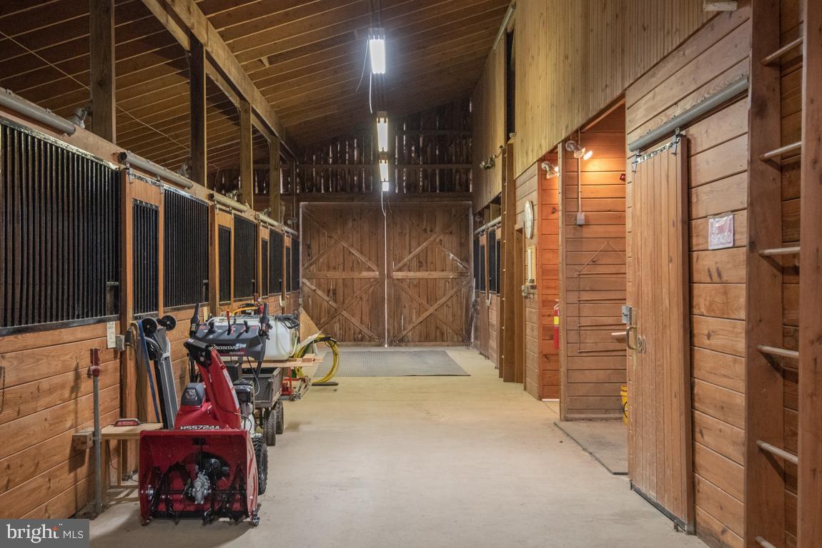 EAST PETERSBURG - Residential