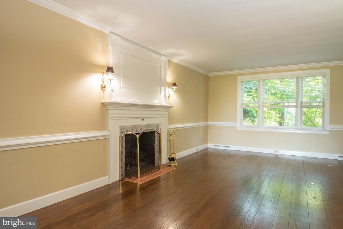 EAST PETERSBURG - Residential