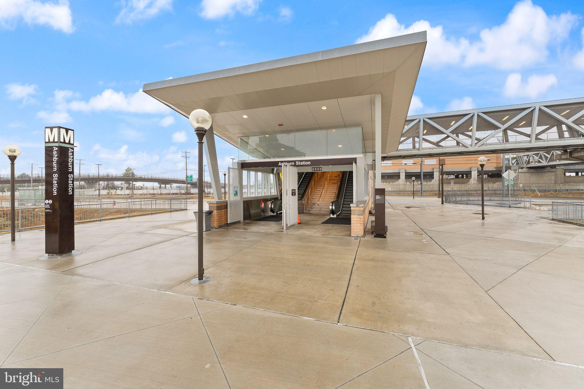 ASHBURN FARM - Residential