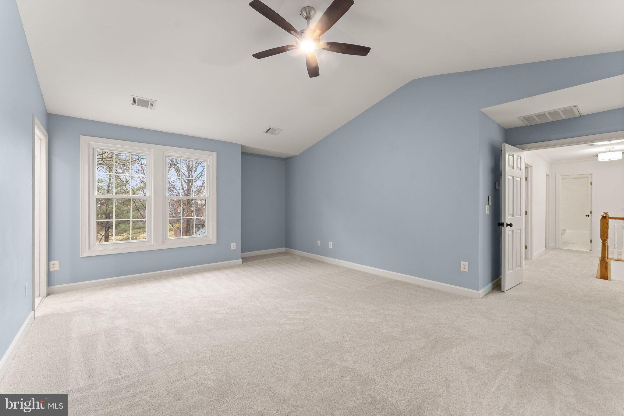 ASHBURN FARM - Residential