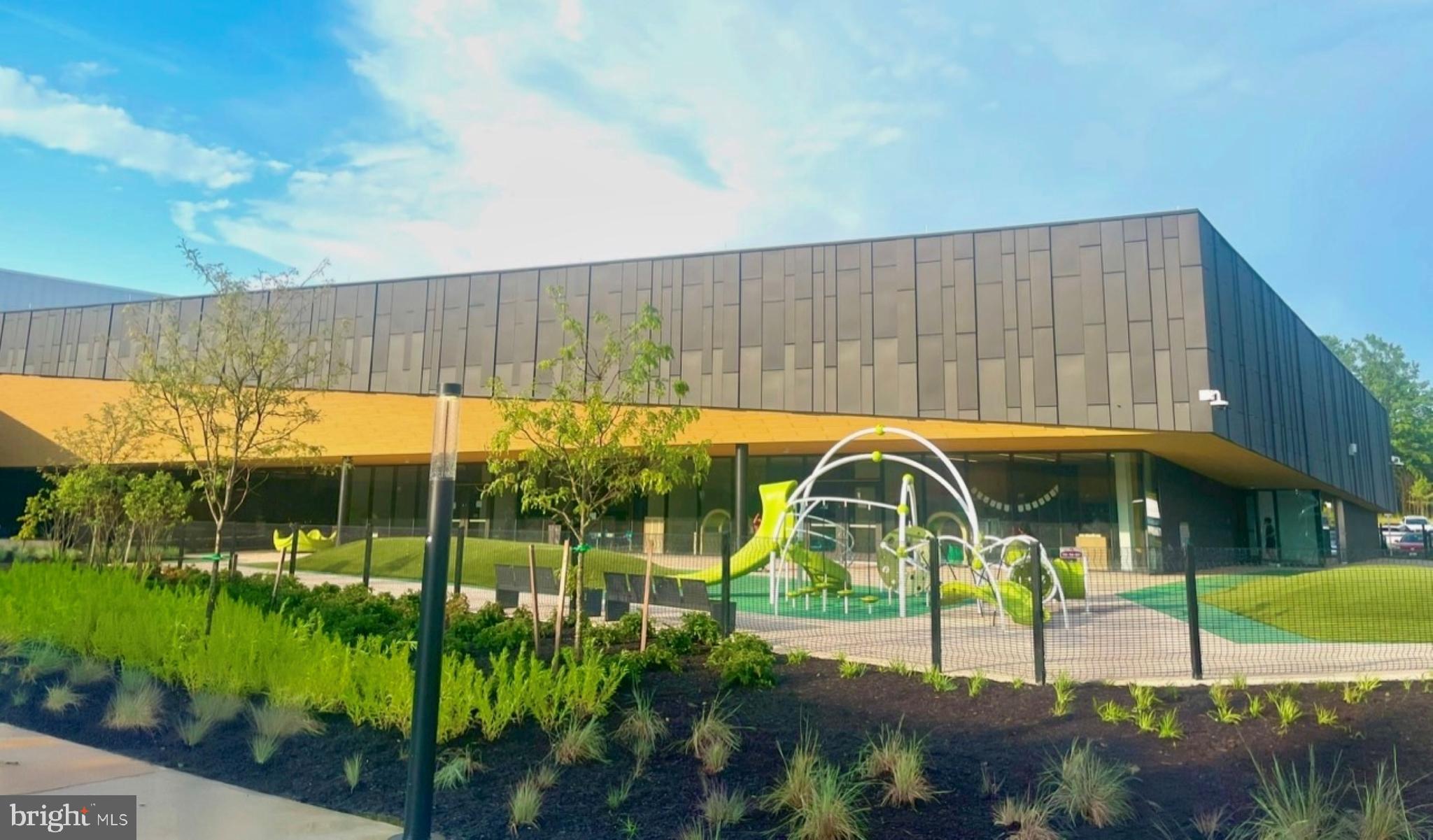 ASHBURN FARM - Residential