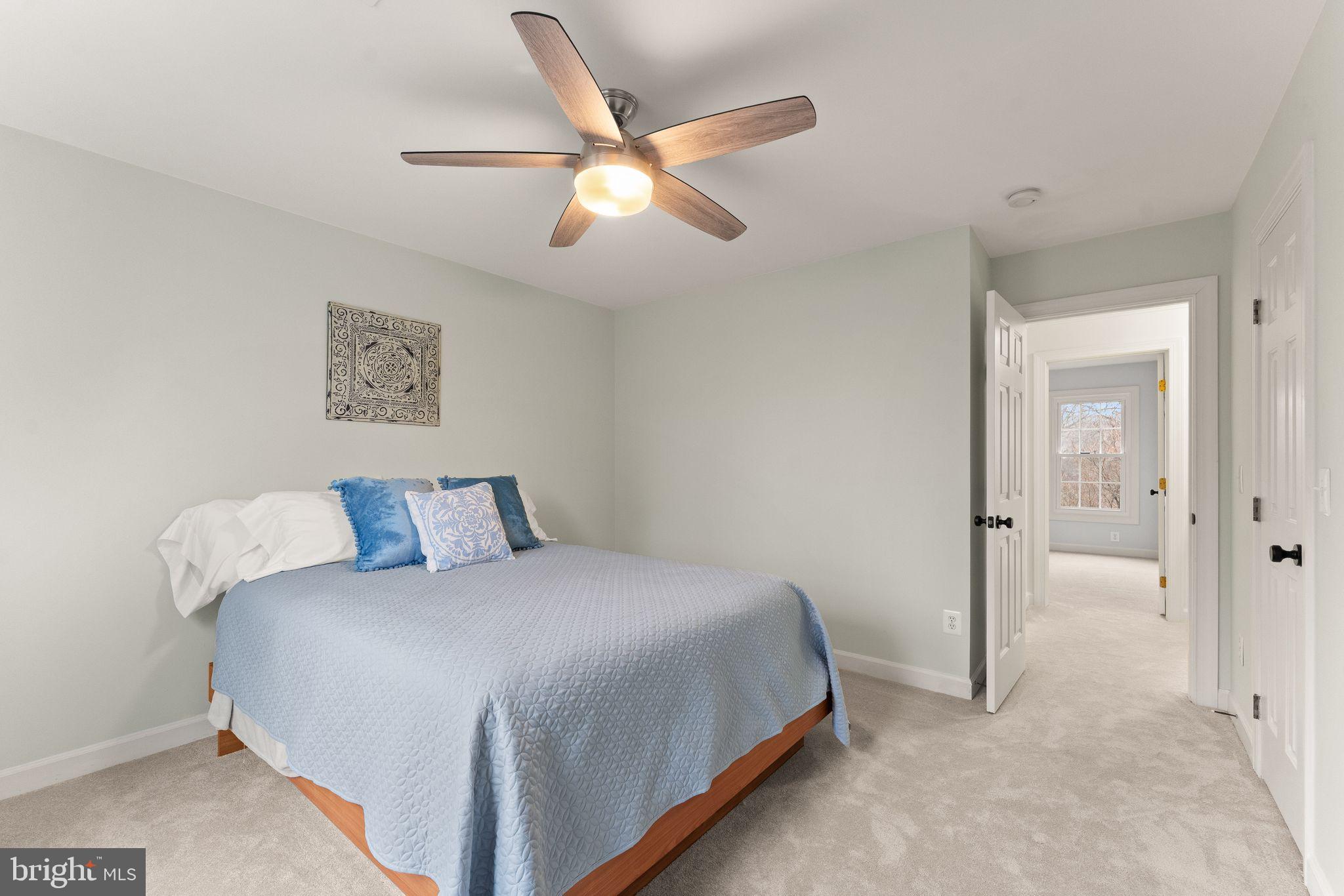 ASHBURN FARM - Residential