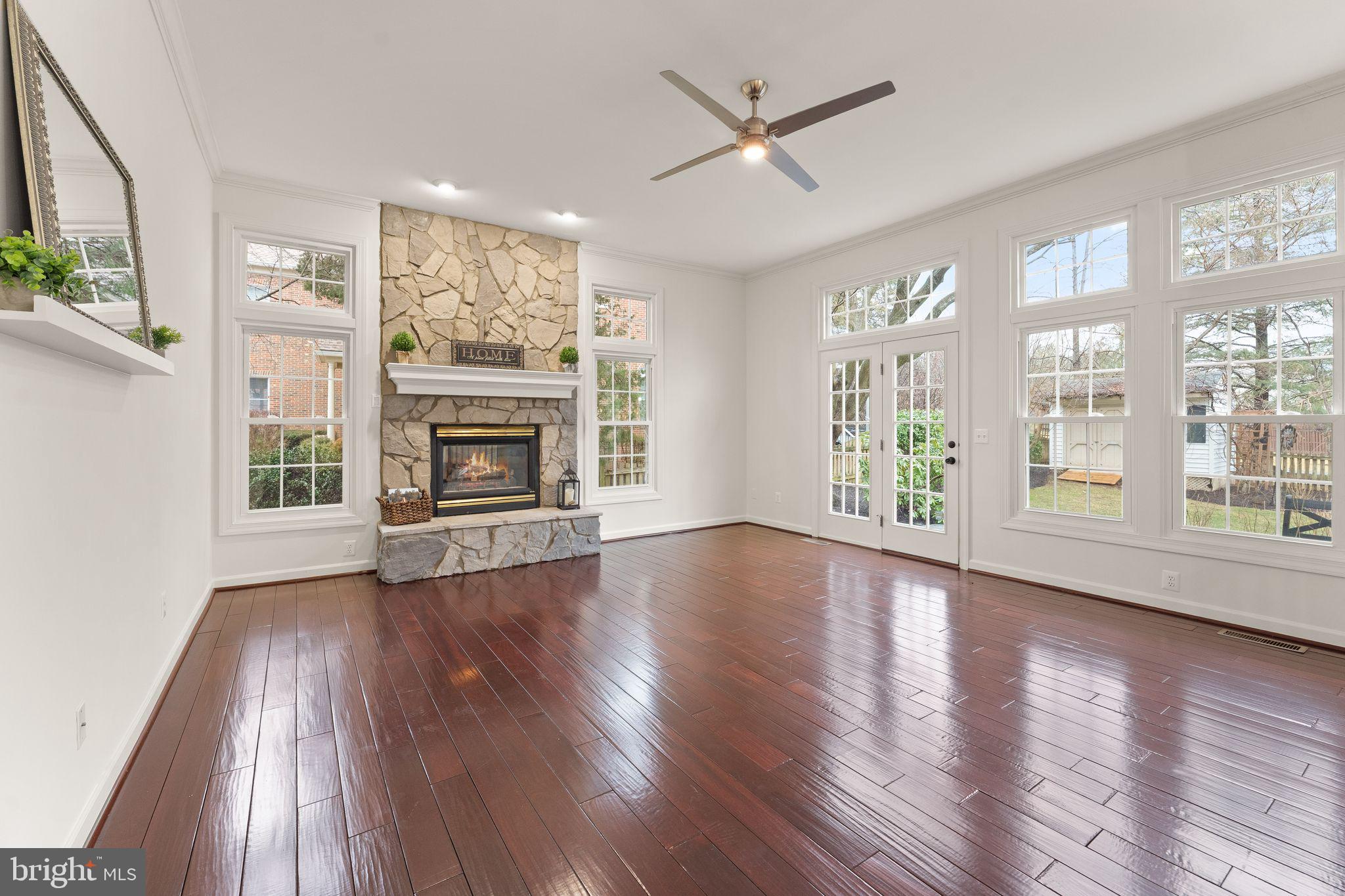 ASHBURN FARM - Residential