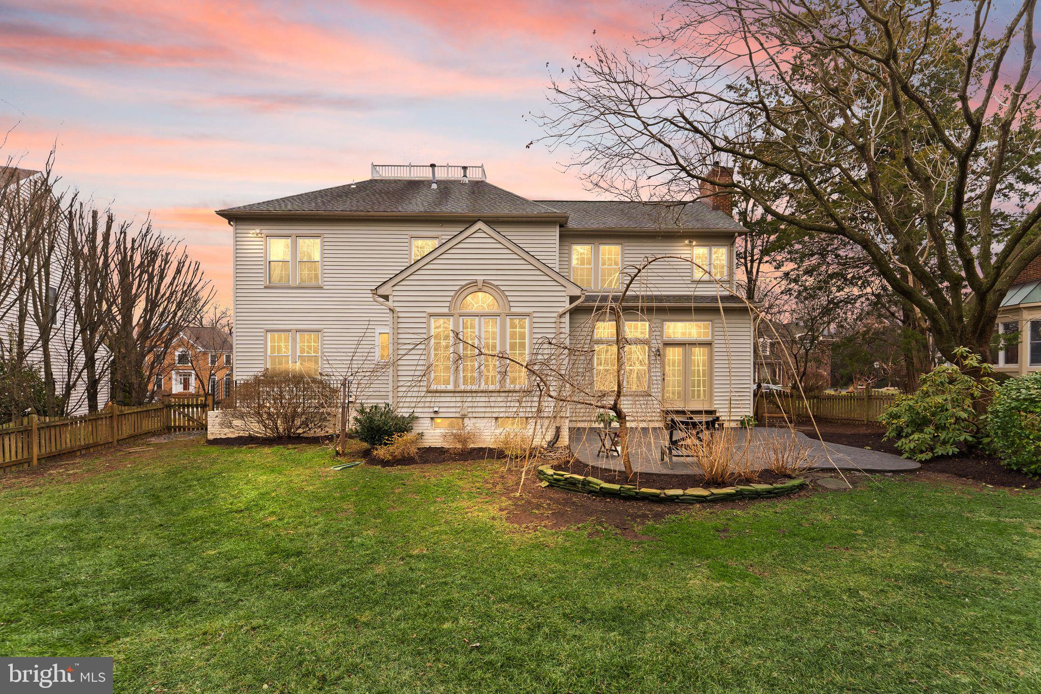 ASHBURN FARM - Residential