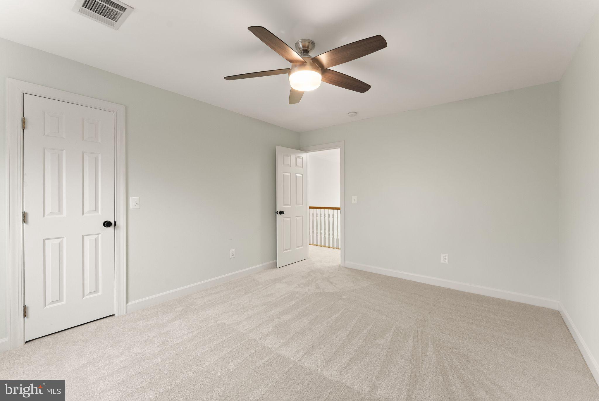 ASHBURN FARM - Residential