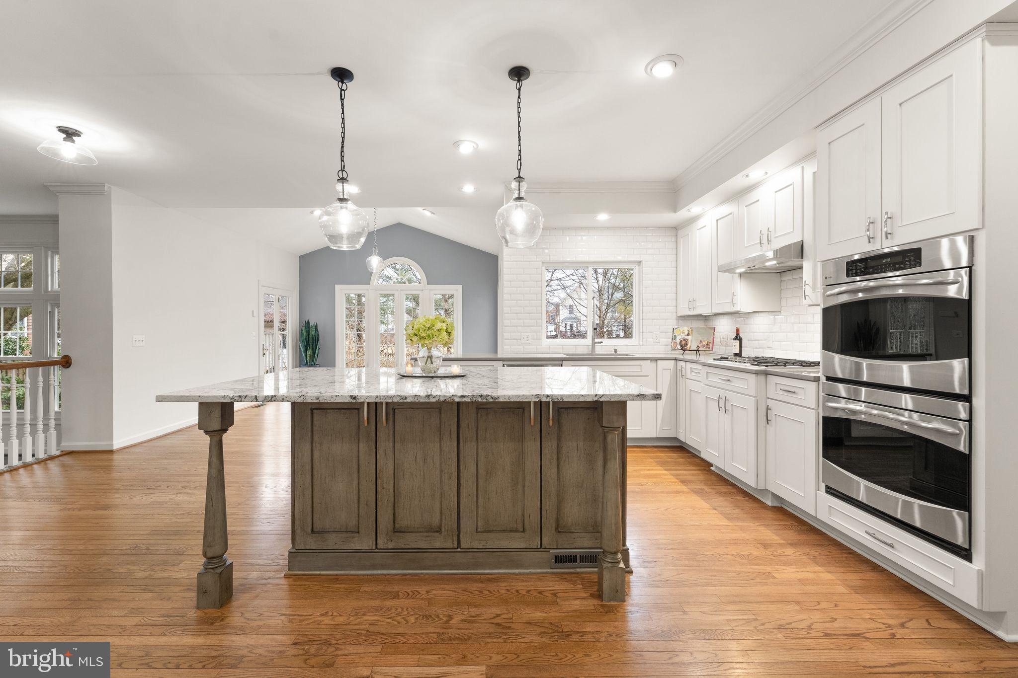 ASHBURN FARM - Residential