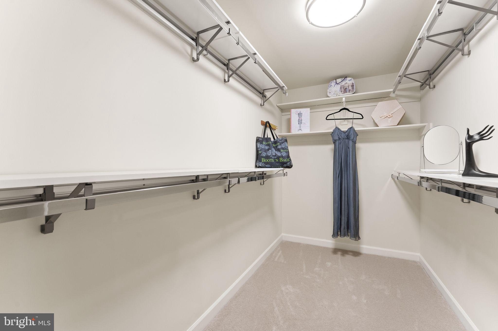 ASHBURN FARM - Residential