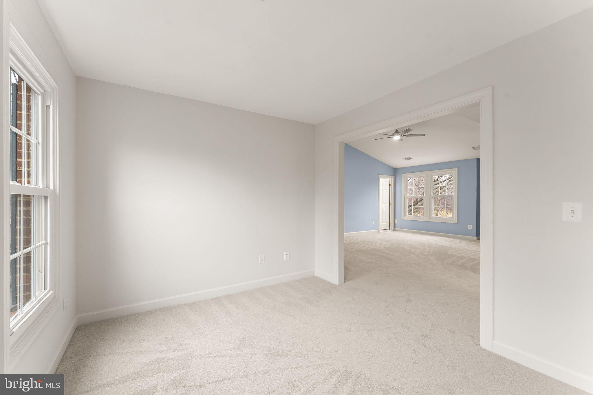 ASHBURN FARM - Residential