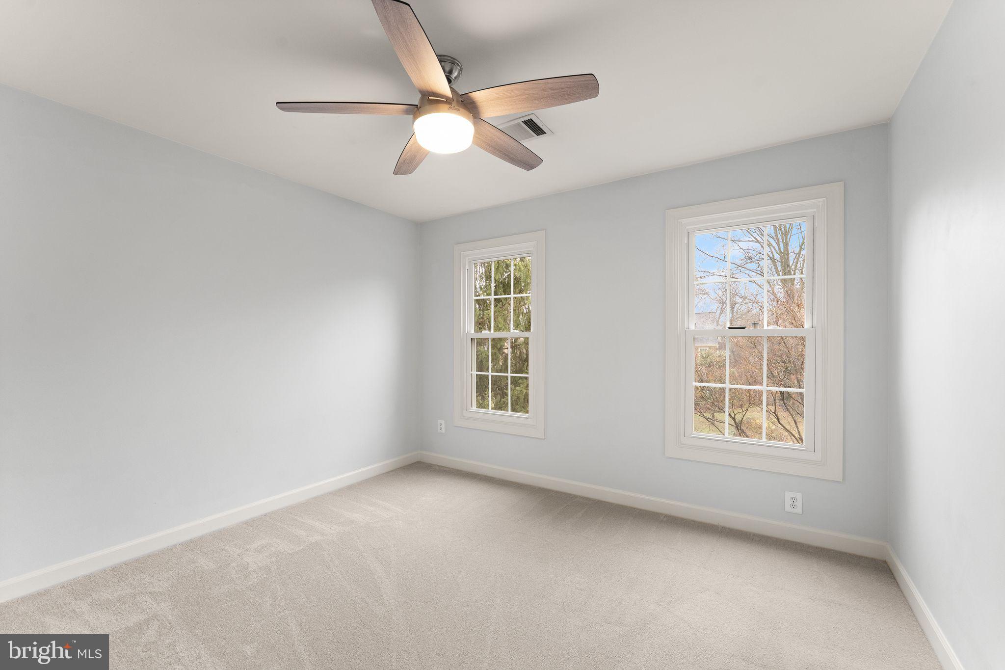 ASHBURN FARM - Residential