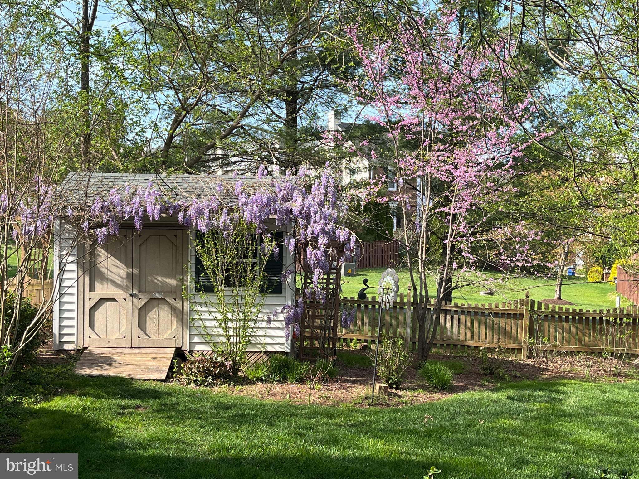 ASHBURN FARM - Residential