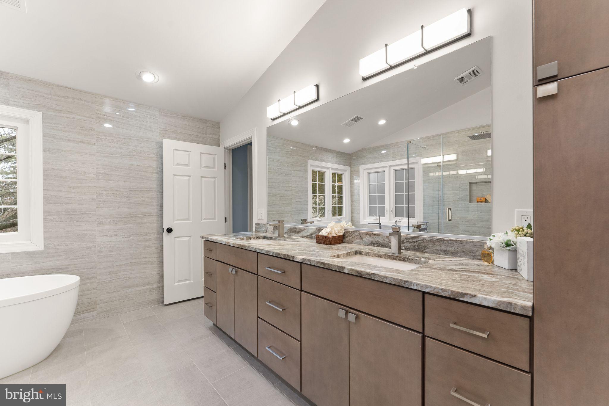 ASHBURN FARM - Residential