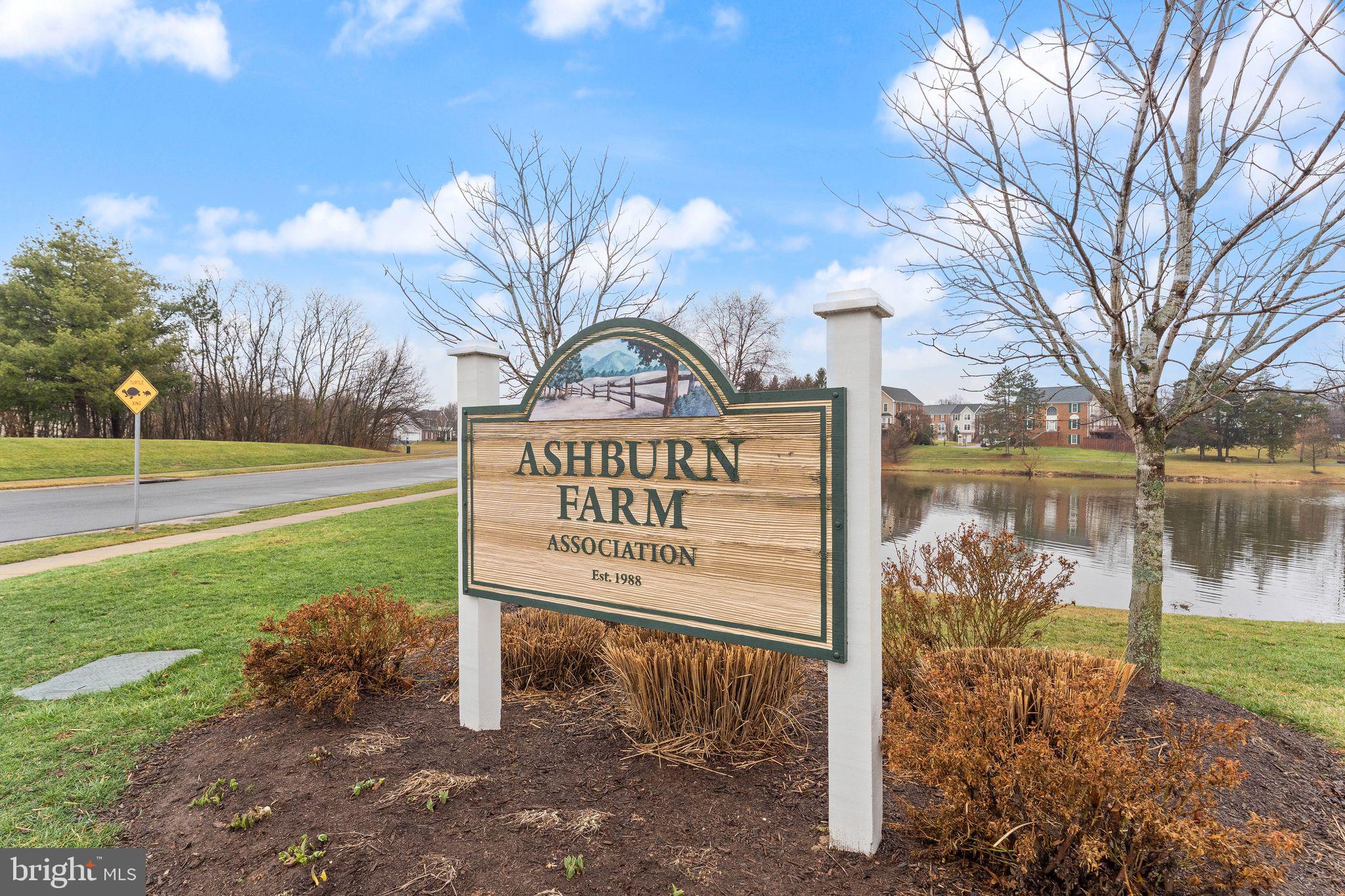 ASHBURN FARM - Residential