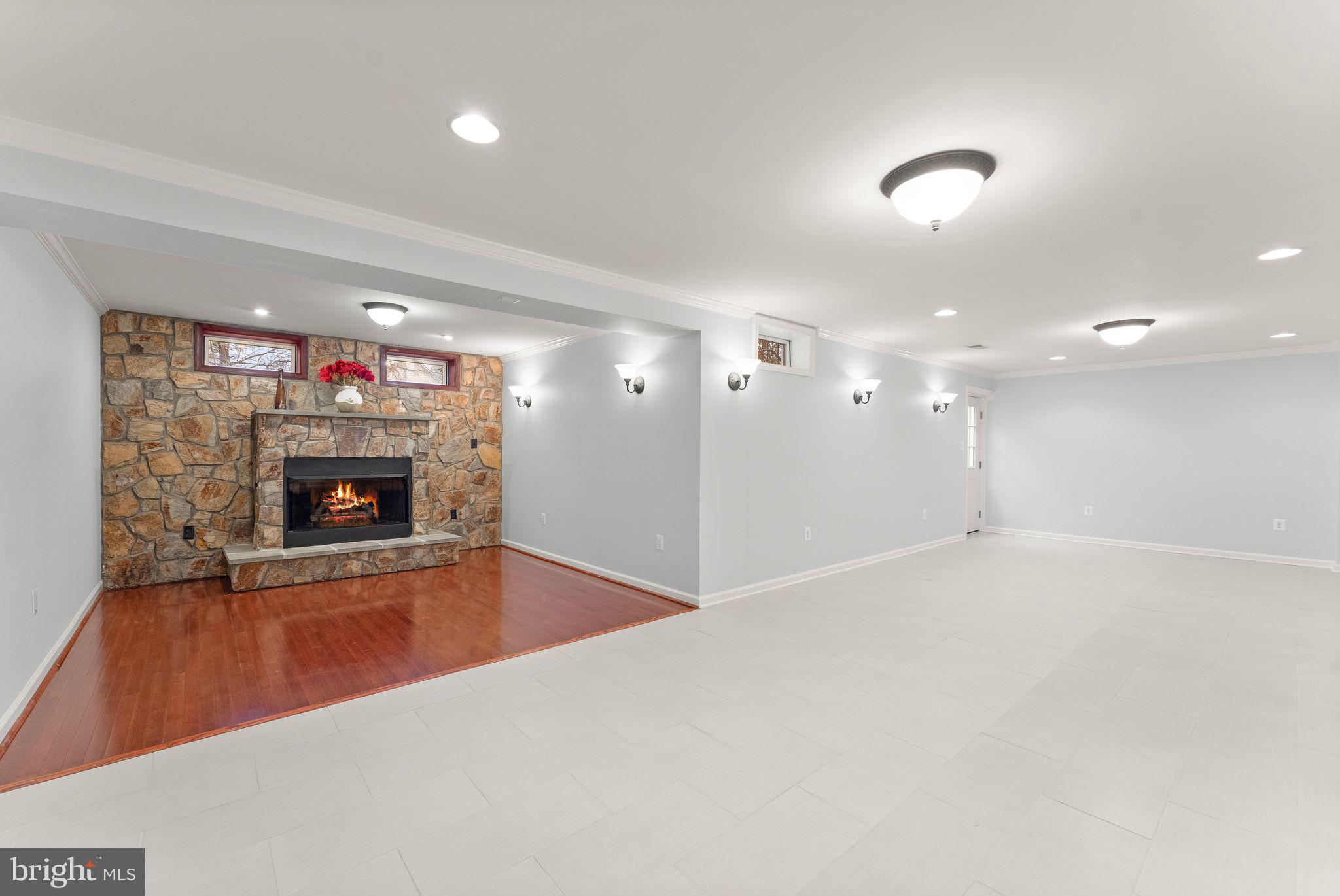 ASHBURN FARM - Residential