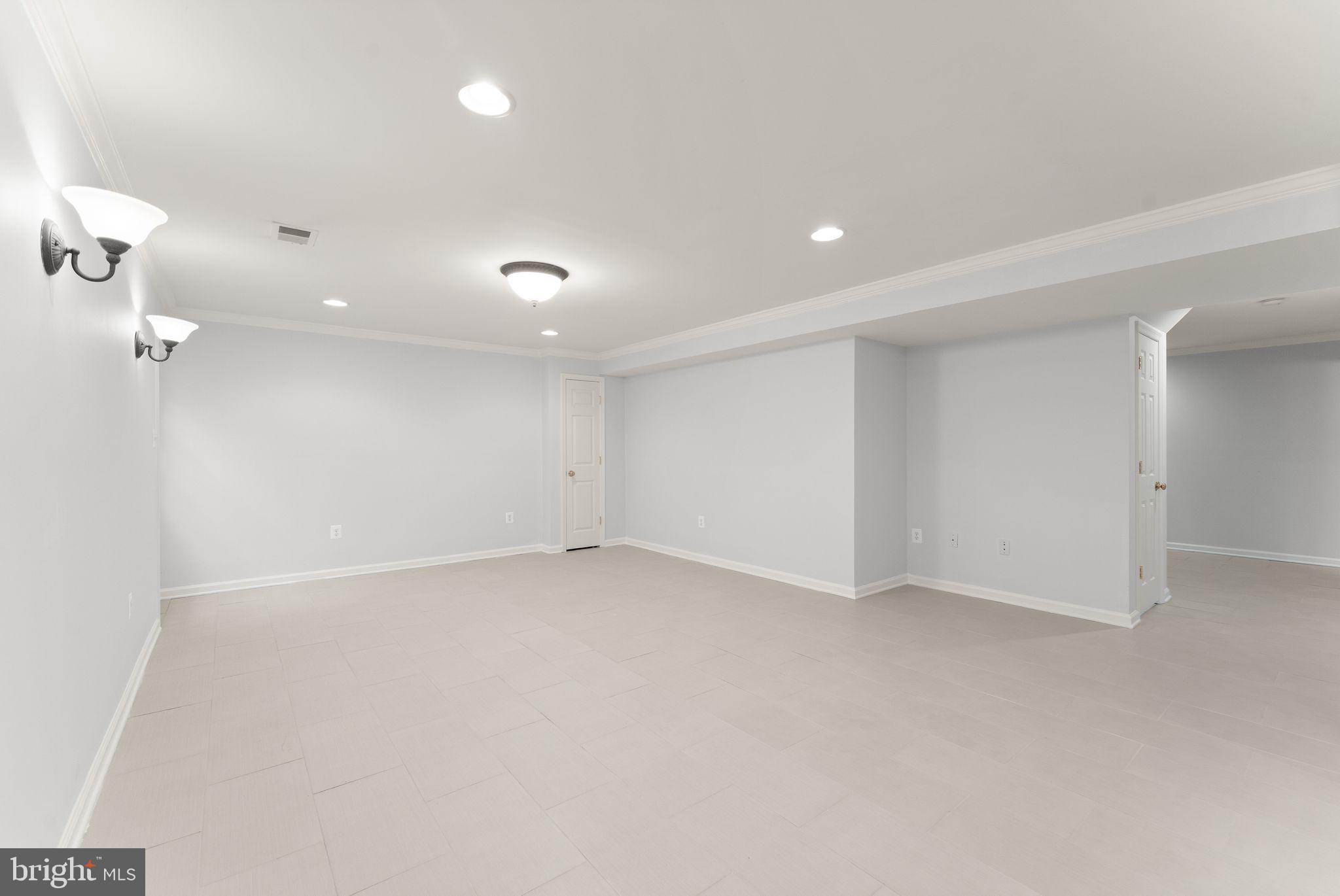 ASHBURN FARM - Residential