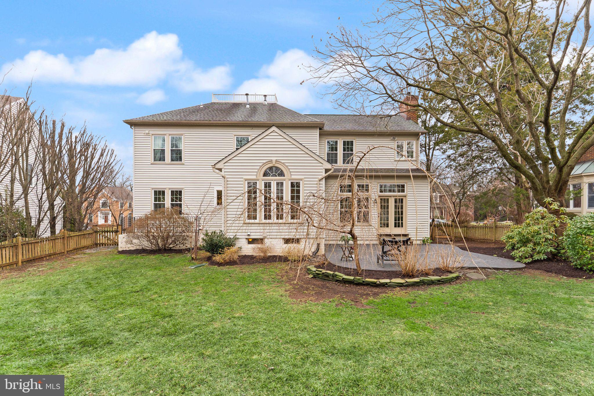 ASHBURN FARM - Residential