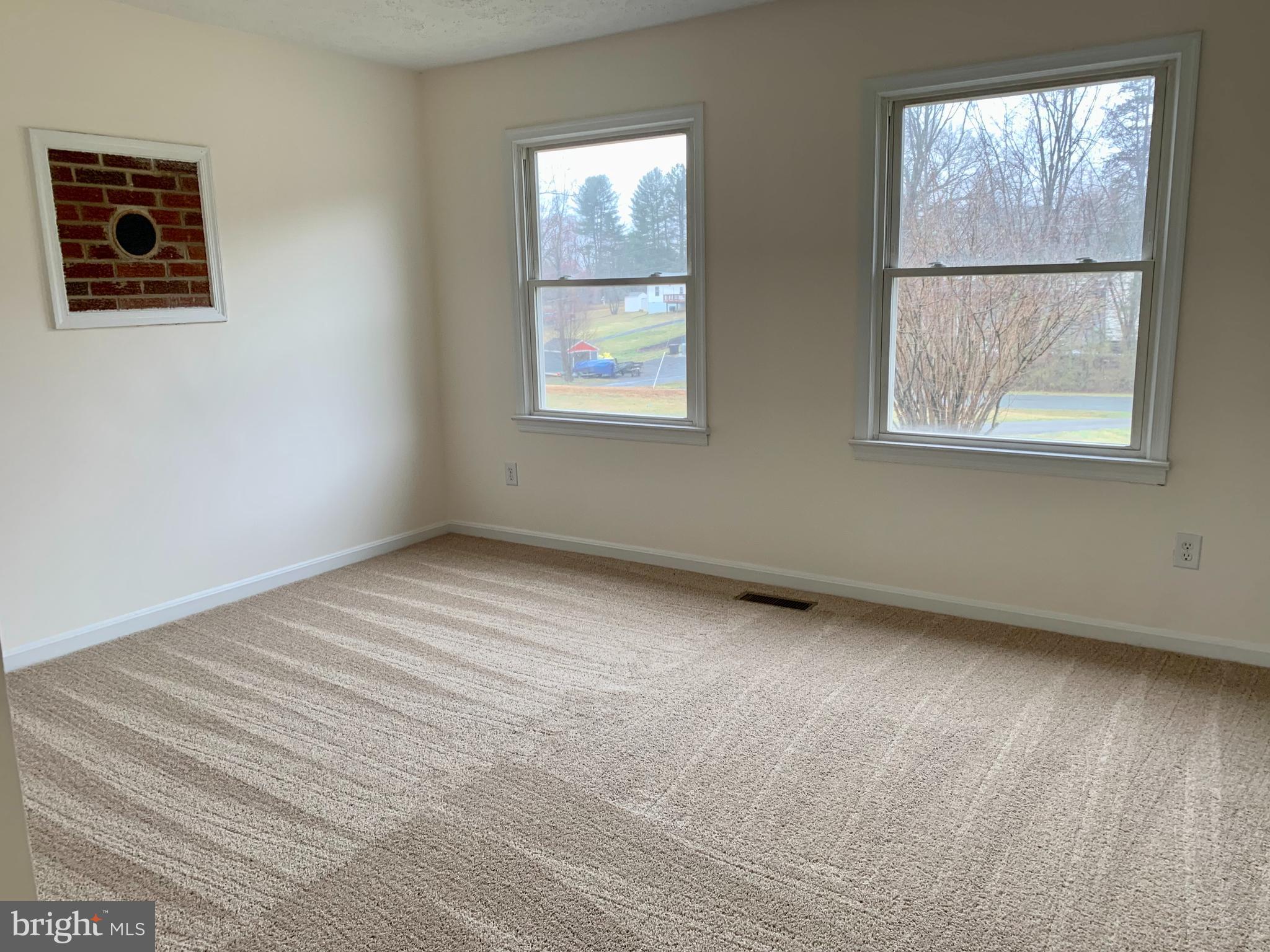 SCOTTS MT NORMAN ACRES - Residential