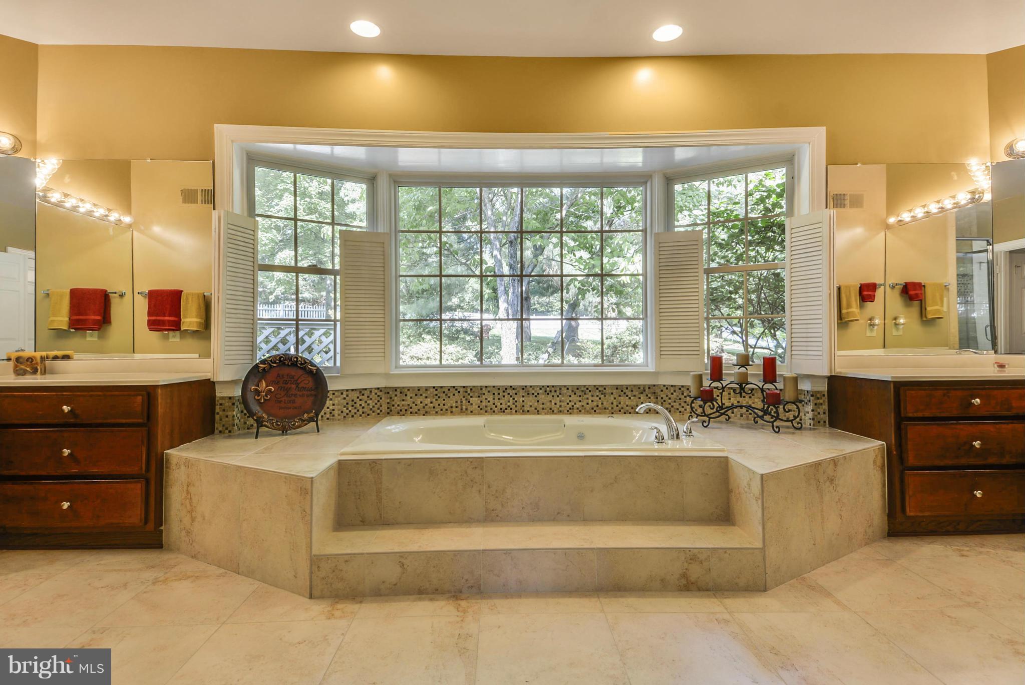 LAKE POTOMAC - Residential