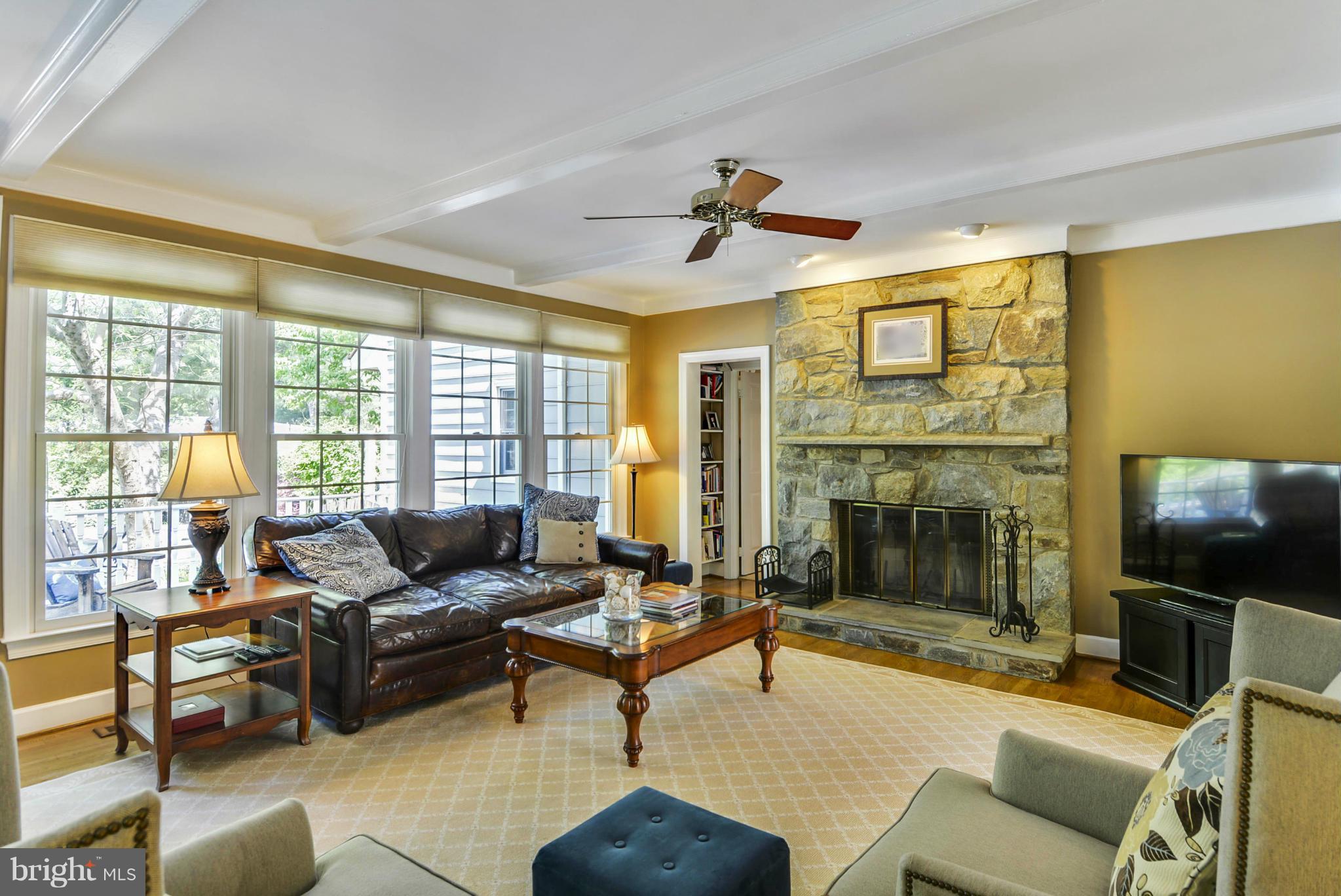 LAKE POTOMAC - Residential