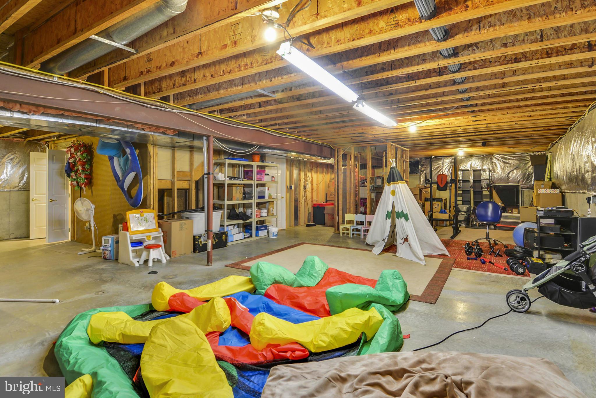 LAKE POTOMAC - Residential