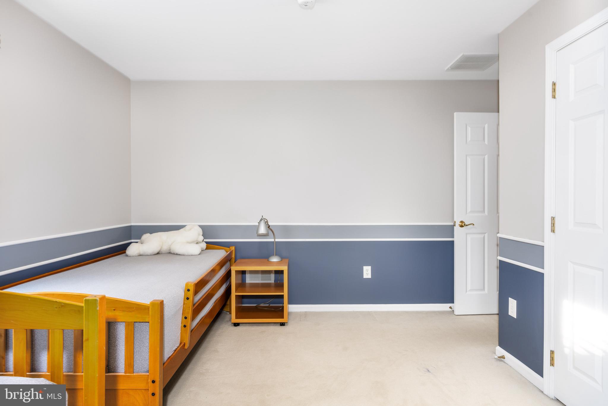 WILLOWS OF POTOMAC - Residential