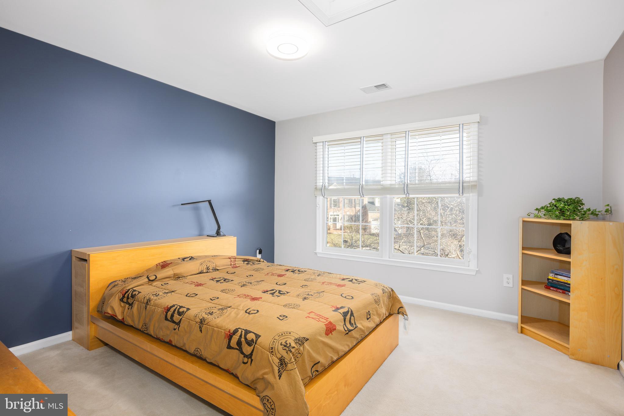 WILLOWS OF POTOMAC - Residential