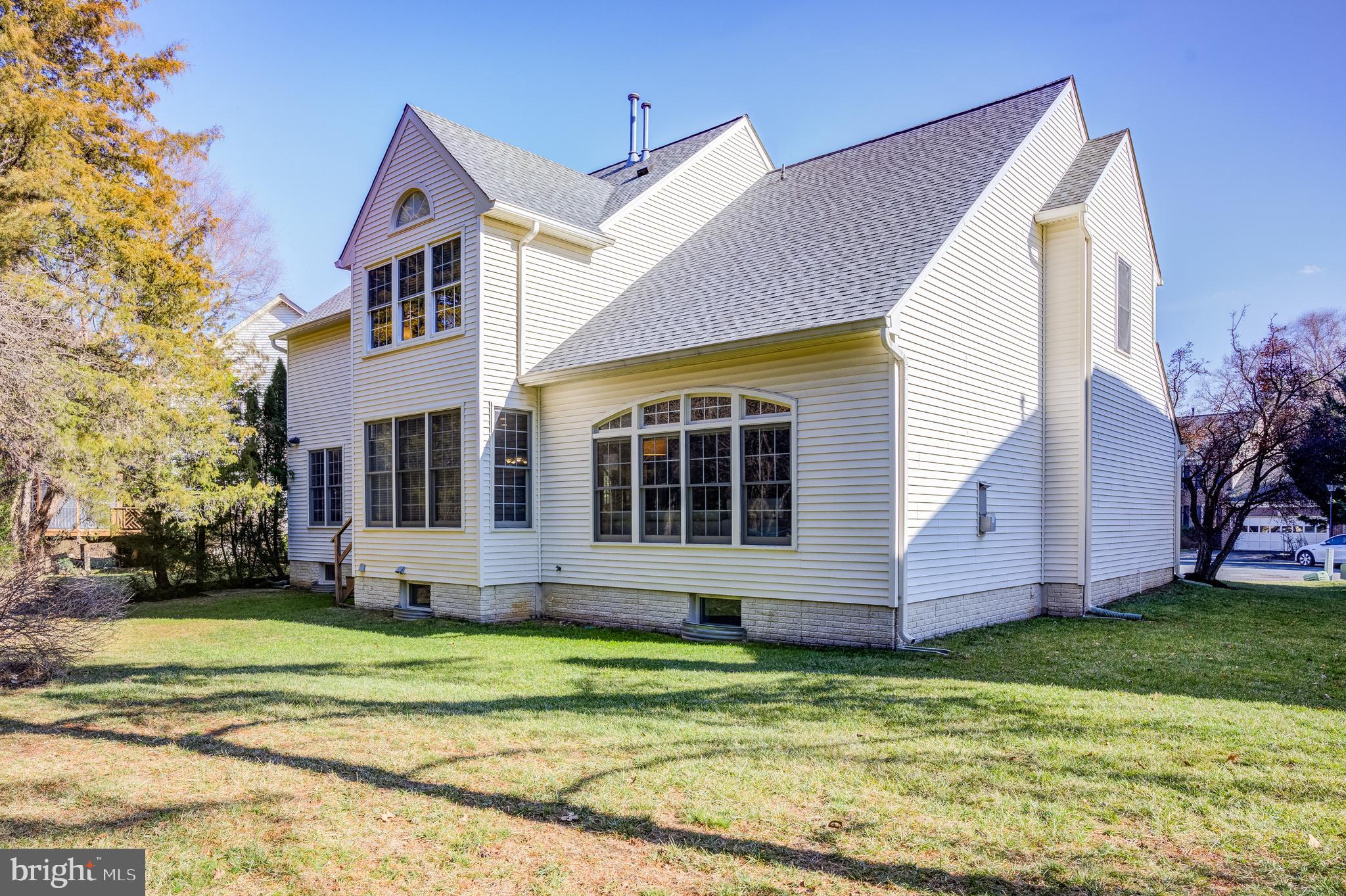 WILLOWS OF POTOMAC - Residential