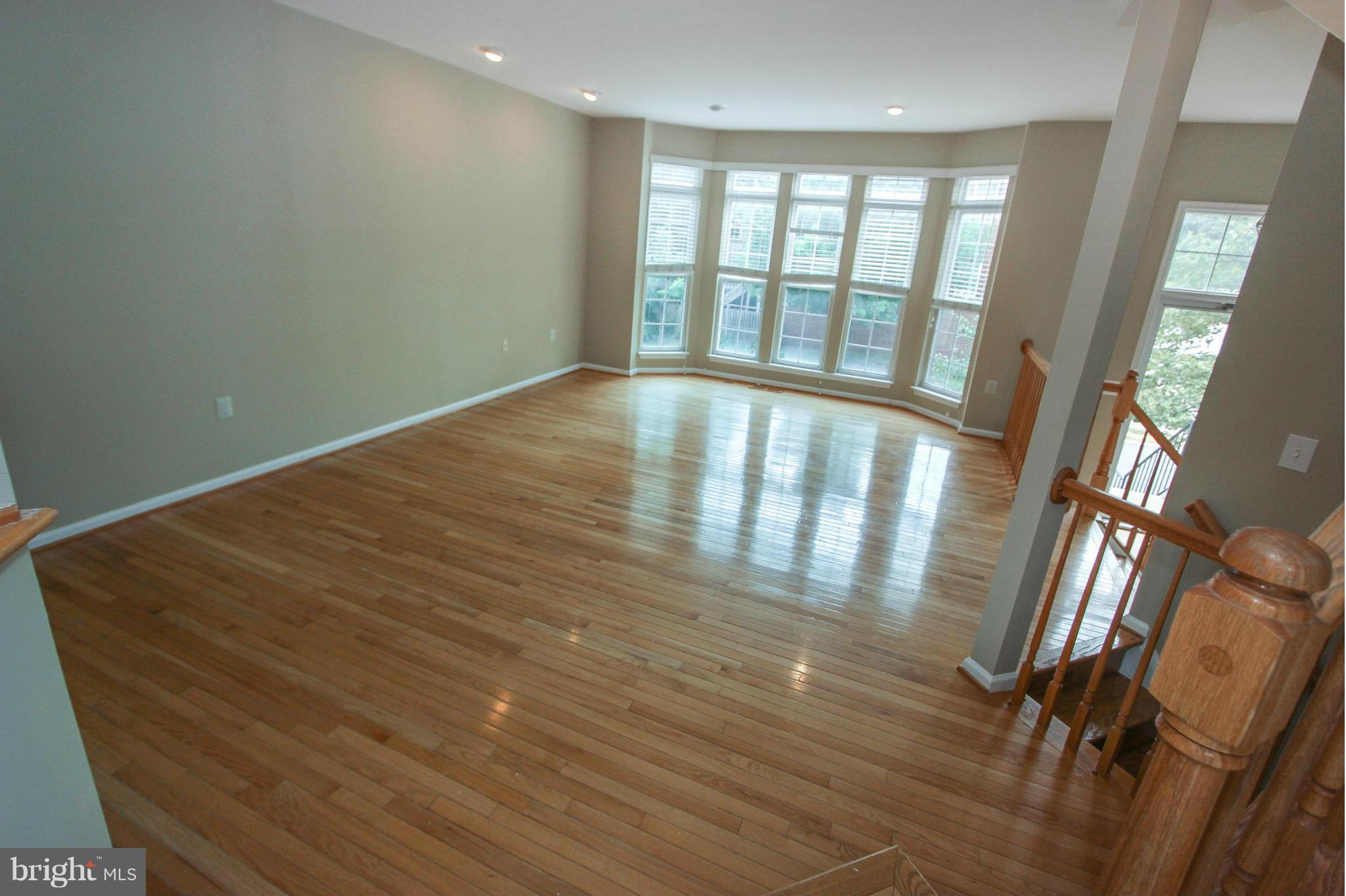 LIFESTYLE AT SULLY STATION - Residential