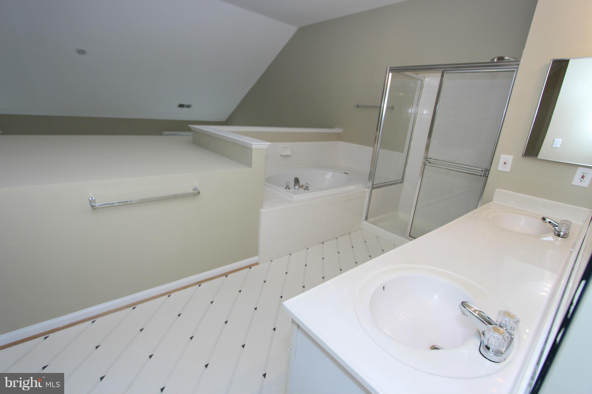 LIFESTYLE AT SULLY STATION - Residential