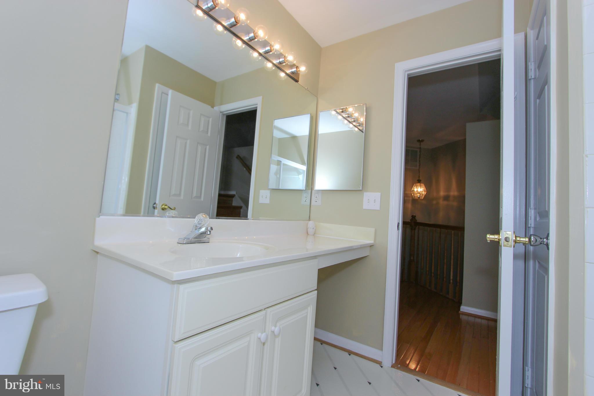 LIFESTYLE AT SULLY STATION - Residential