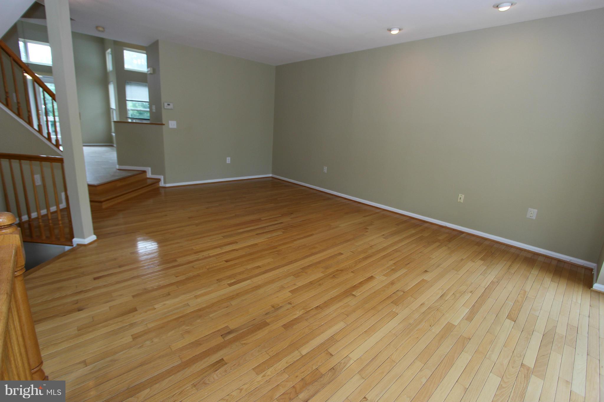 LIFESTYLE AT SULLY STATION - Residential