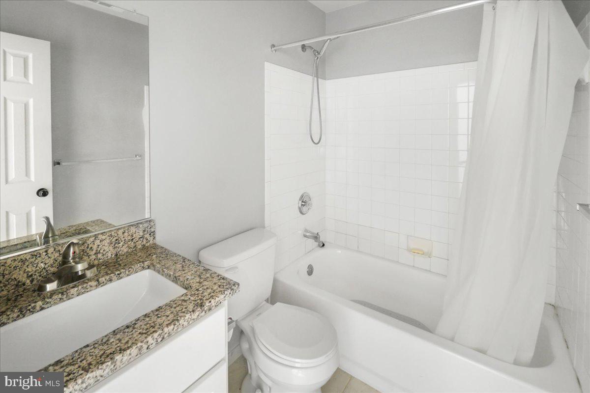 MOUNTAIN VILLAGE - Residential