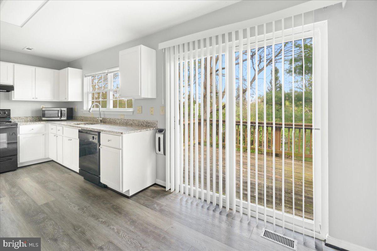 MOUNTAIN VILLAGE - Residential