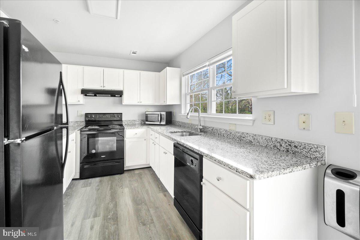 MOUNTAIN VILLAGE - Residential