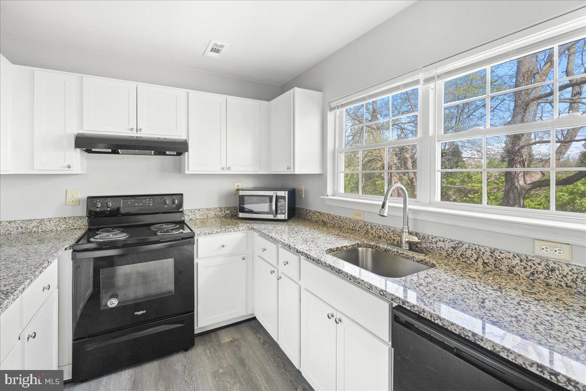 MOUNTAIN VILLAGE - Residential