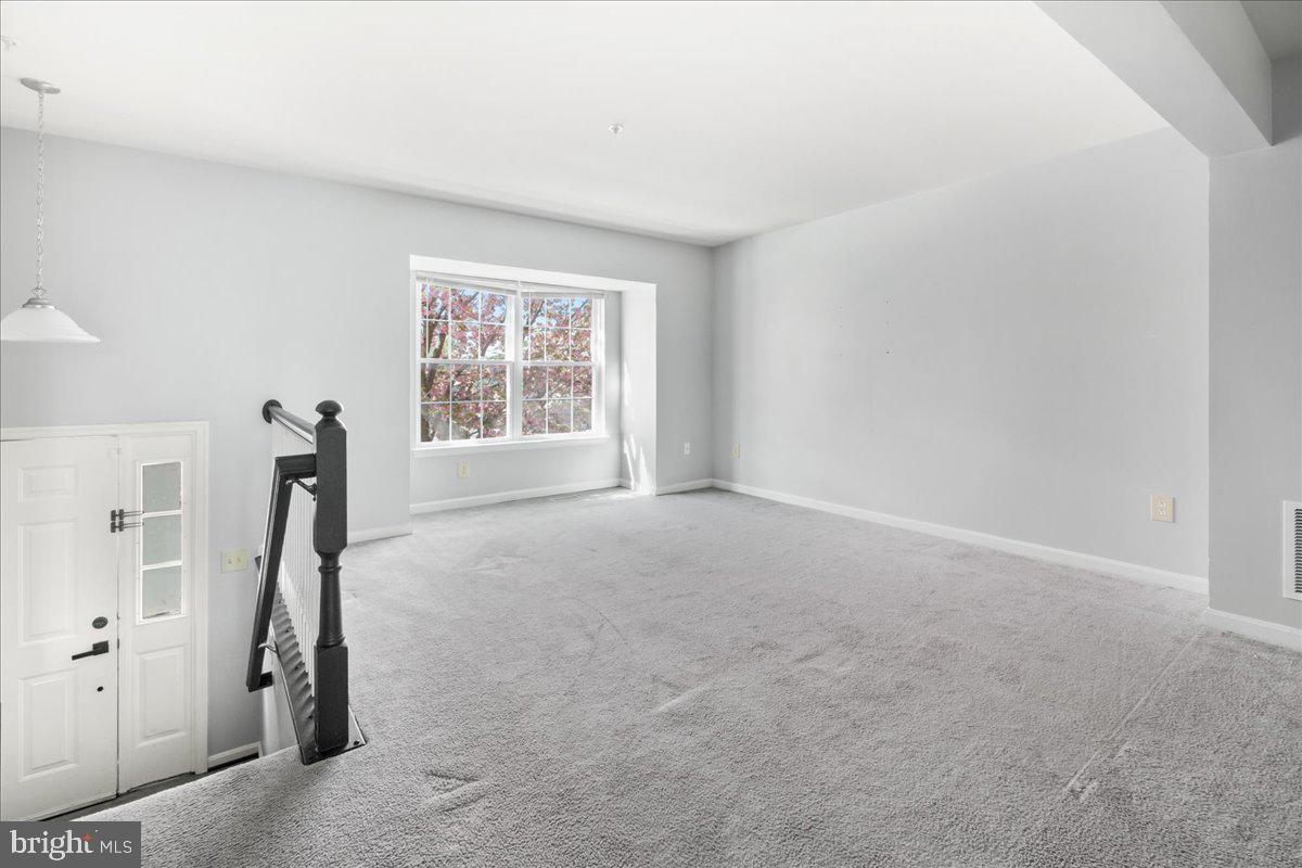 MOUNTAIN VILLAGE - Residential