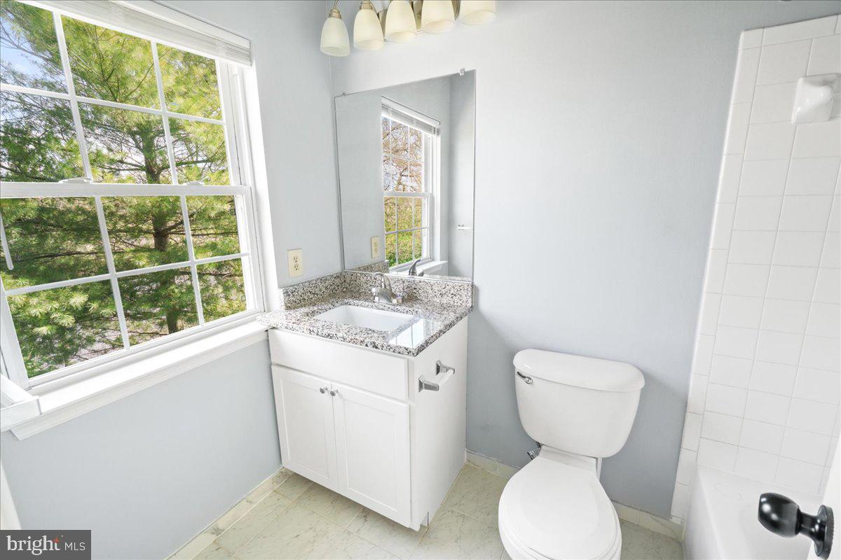 MOUNTAIN VILLAGE - Residential