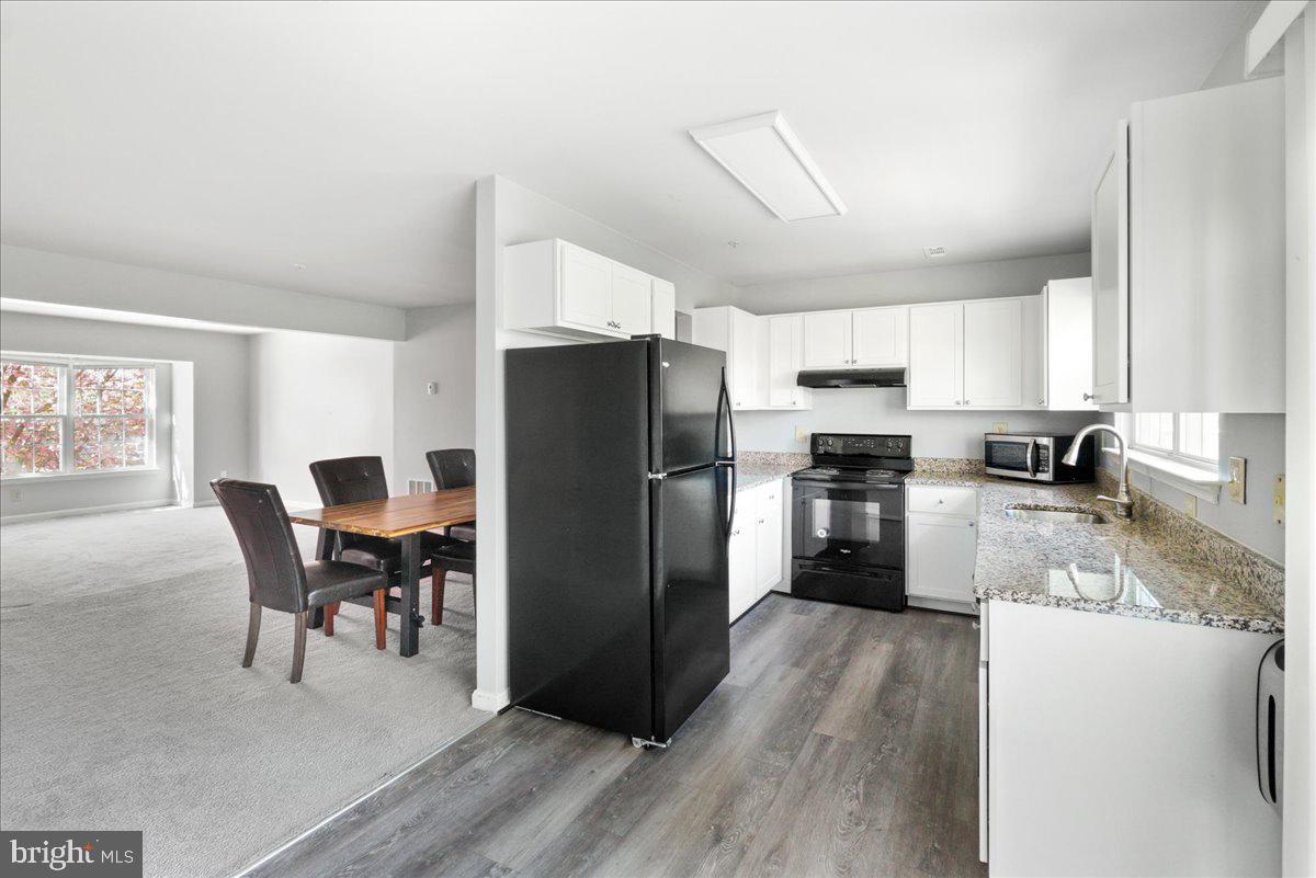 MOUNTAIN VILLAGE - Residential