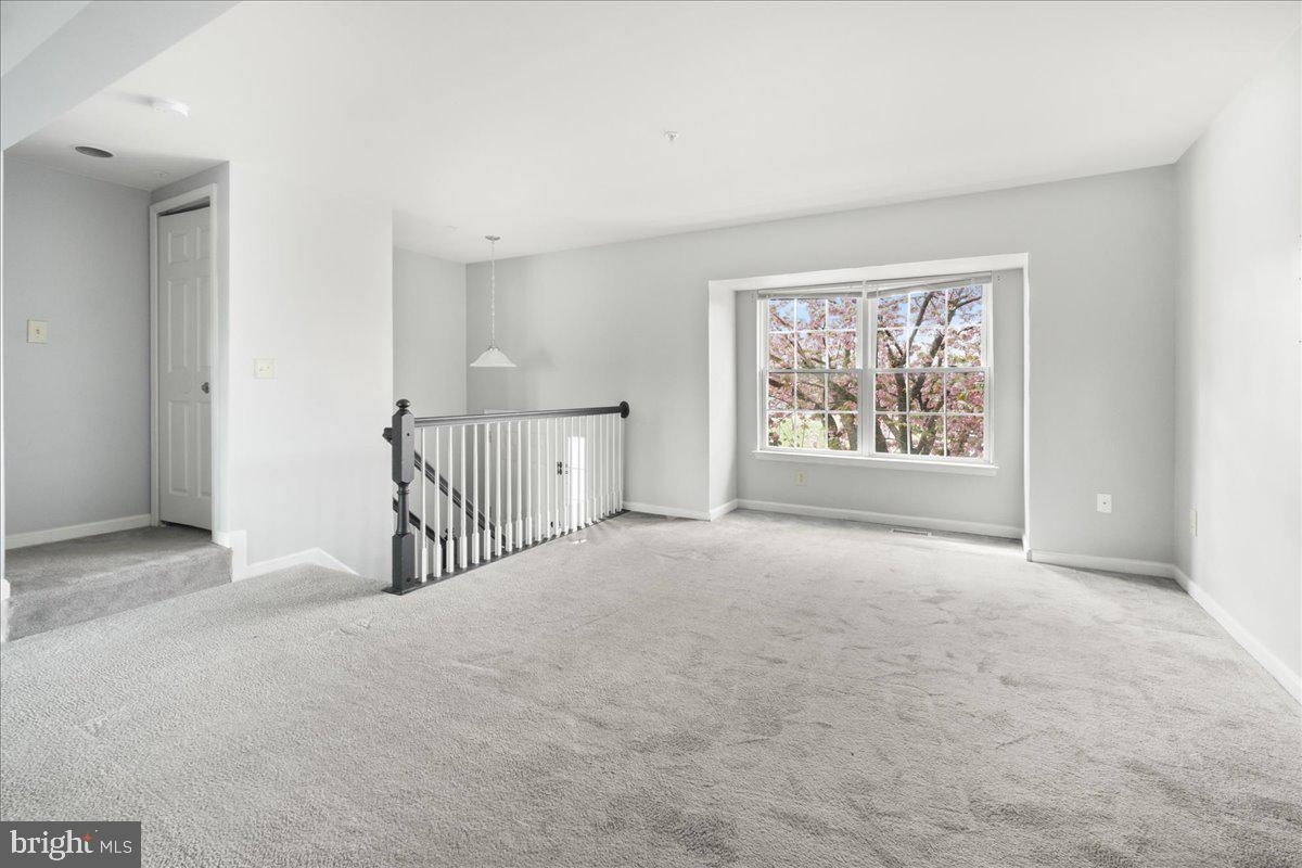 MOUNTAIN VILLAGE - Residential