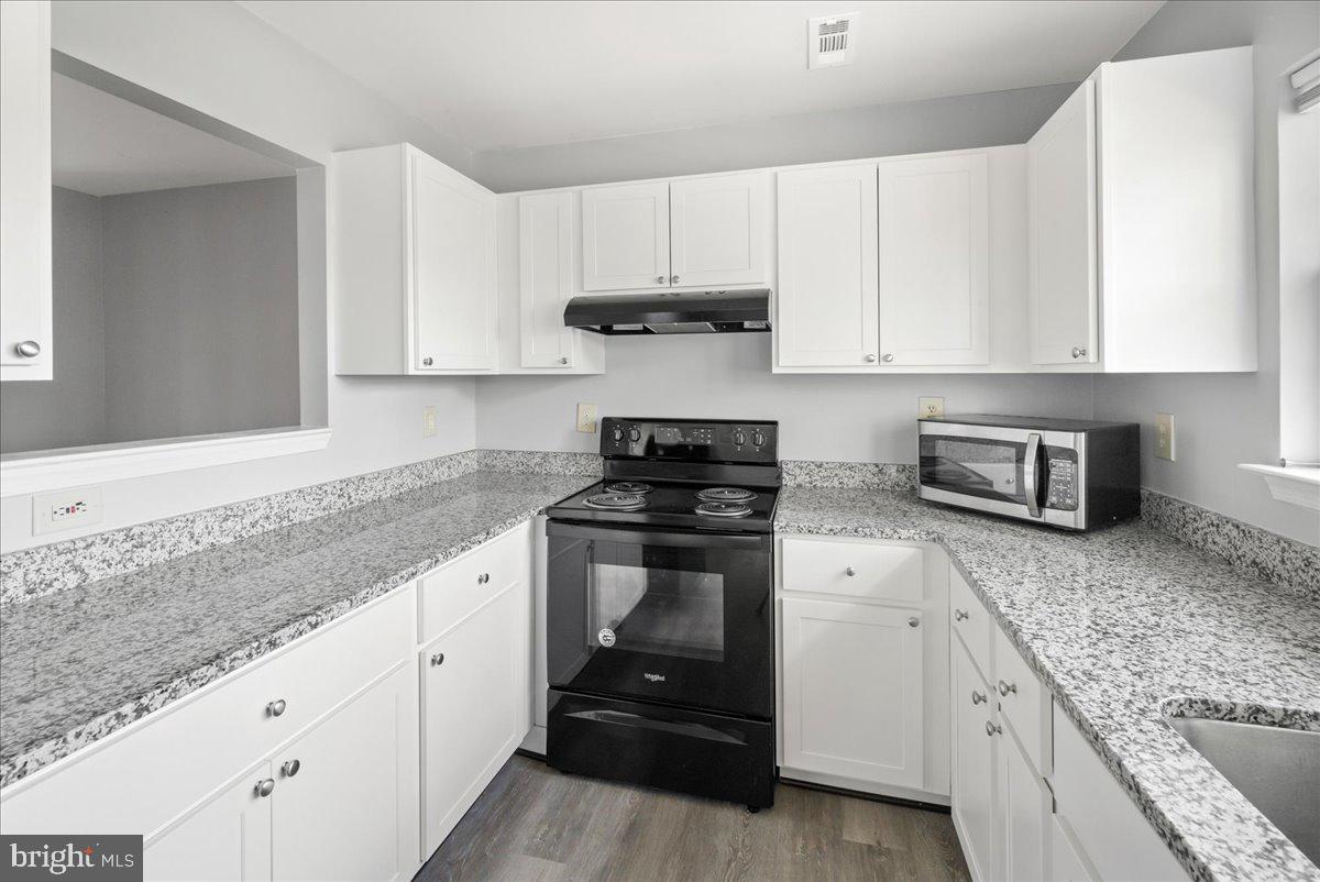 MOUNTAIN VILLAGE - Residential