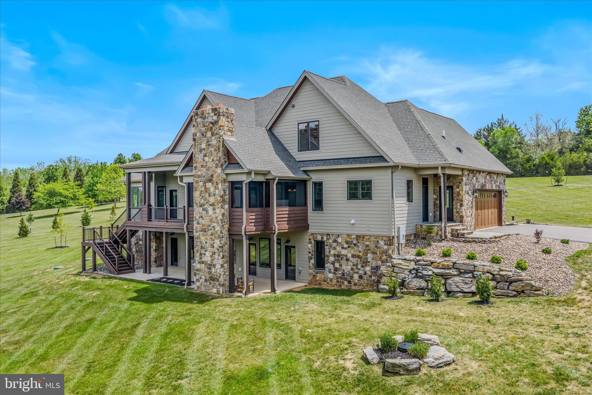 GREYSTONE ON THE OPEQUON - Residential