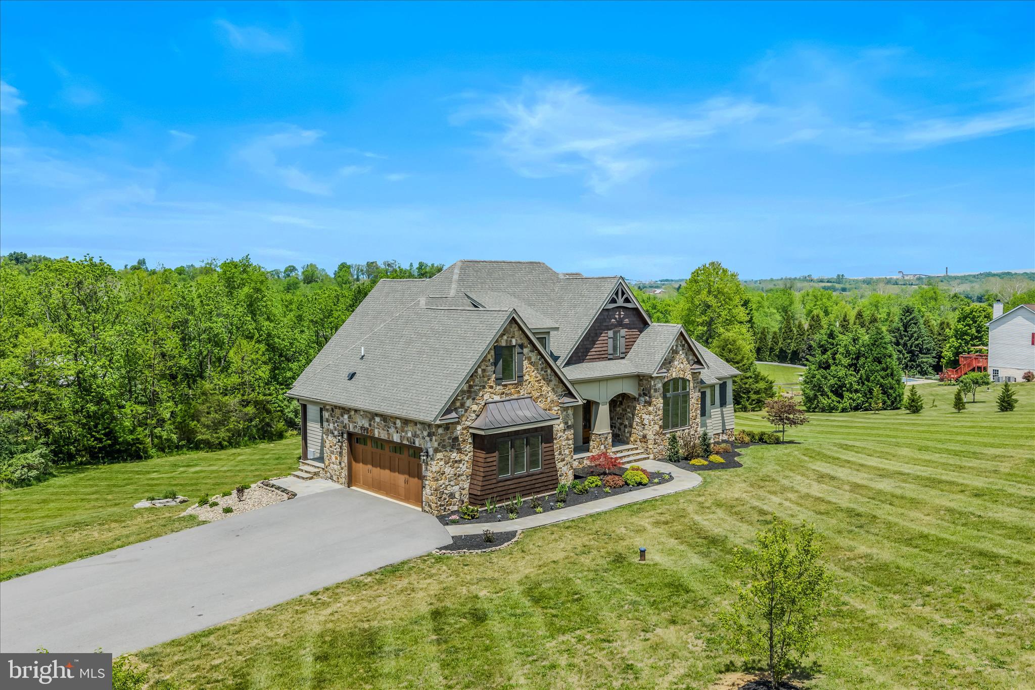 271 CORNELIUS GROVE