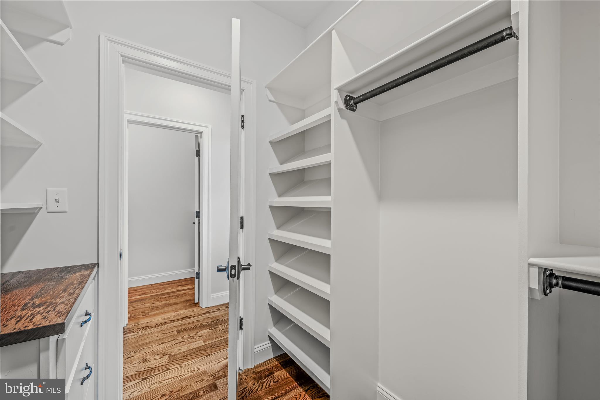 GREYSTONE ON THE OPEQUON - Residential