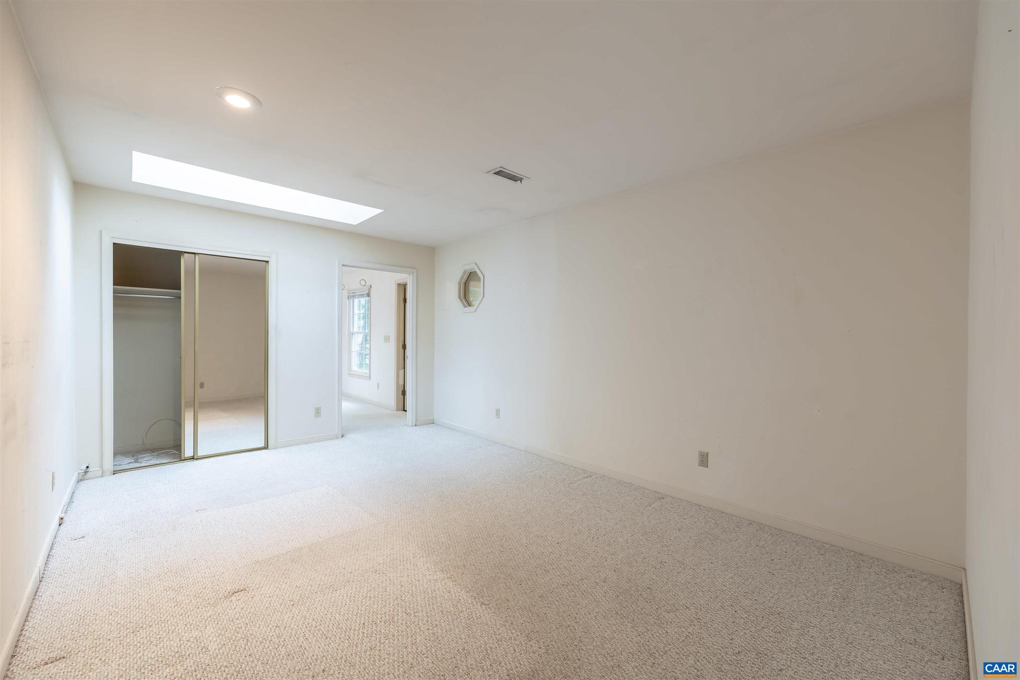 LAKE MONTICELLO - Residential