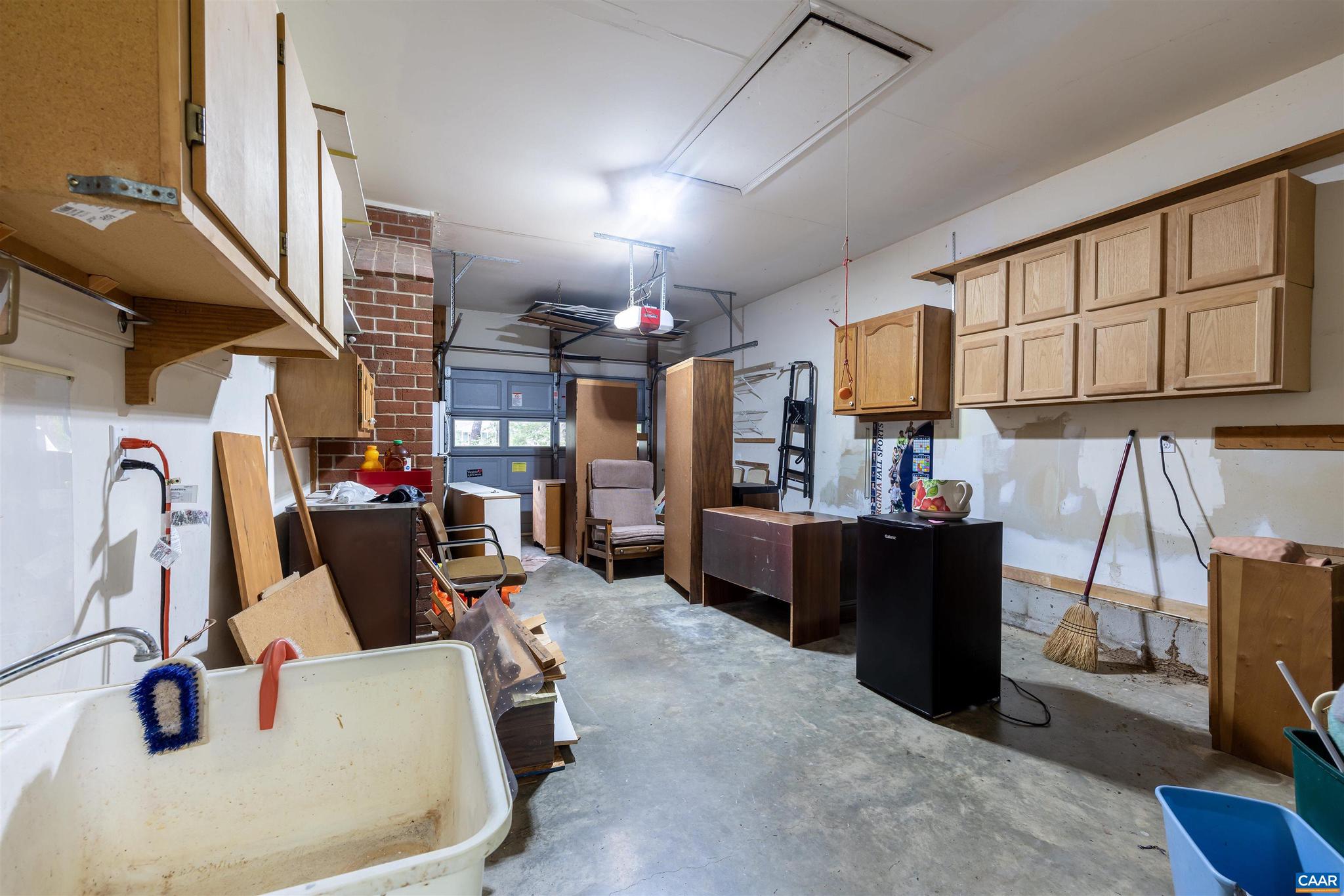 LAKE MONTICELLO - Residential