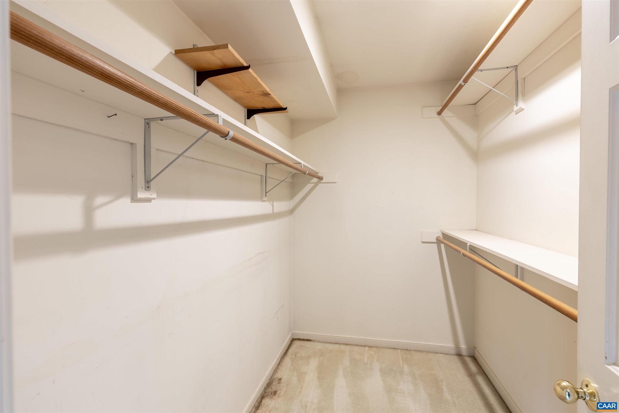 LAKE MONTICELLO - Residential