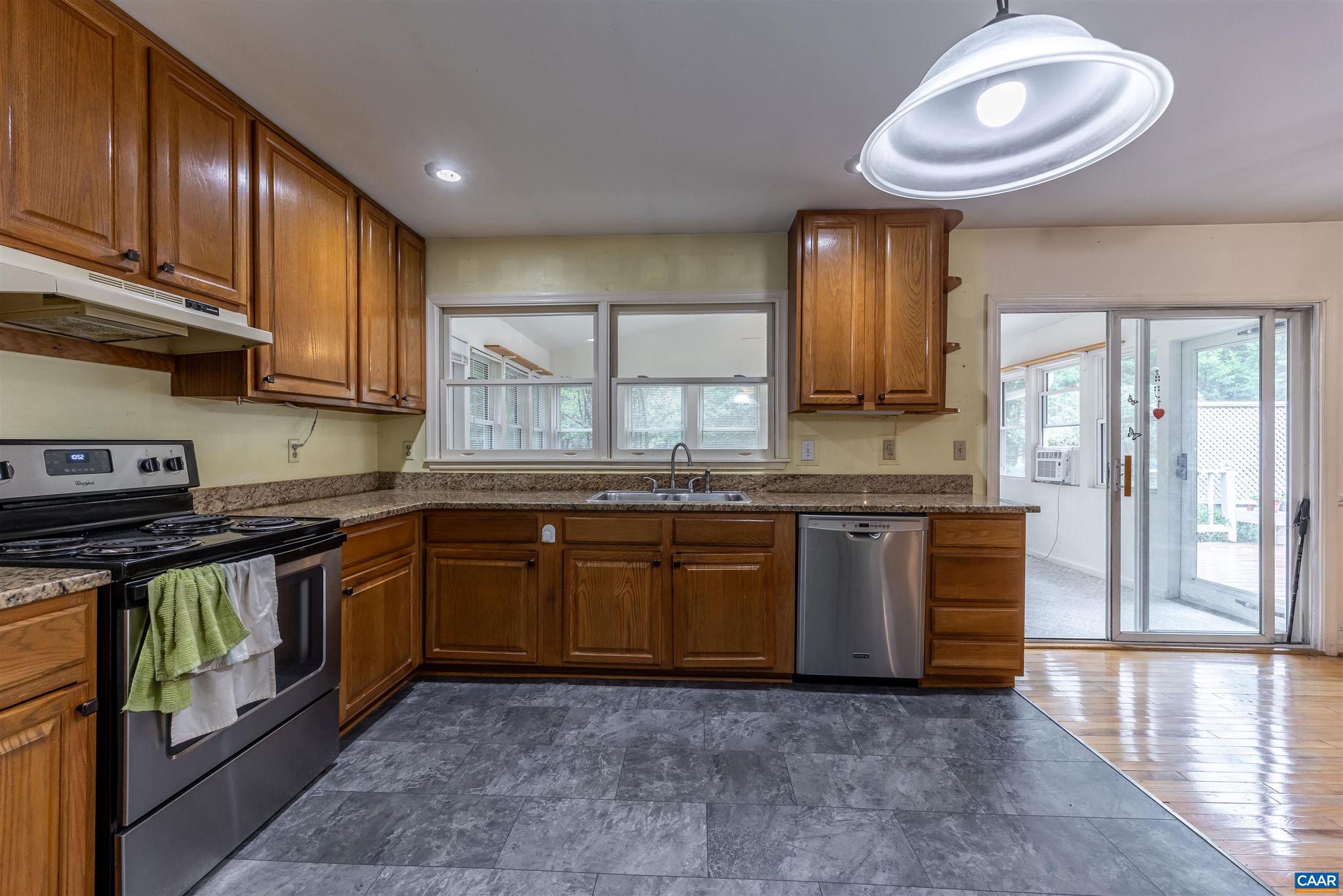 LAKE MONTICELLO - Residential