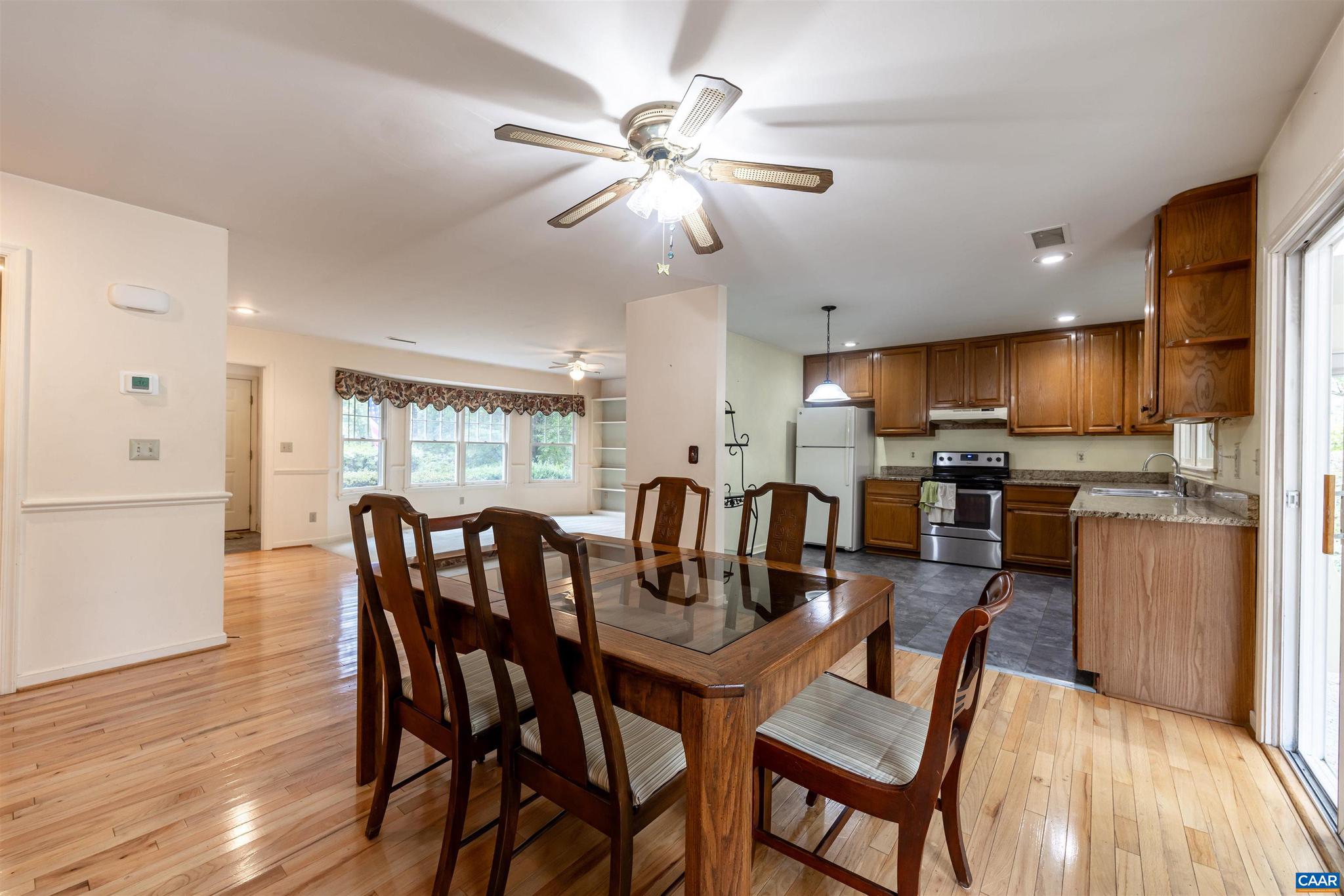 LAKE MONTICELLO - Residential