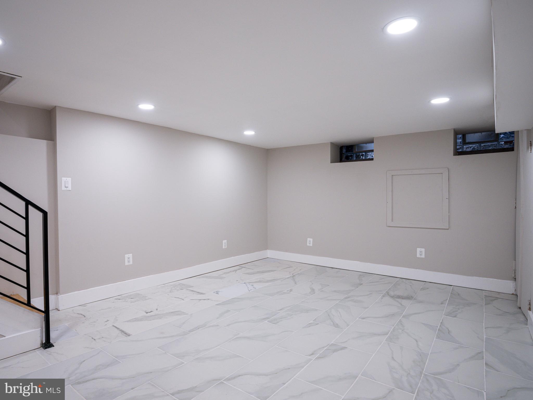 PORT RICHMOND - Residential