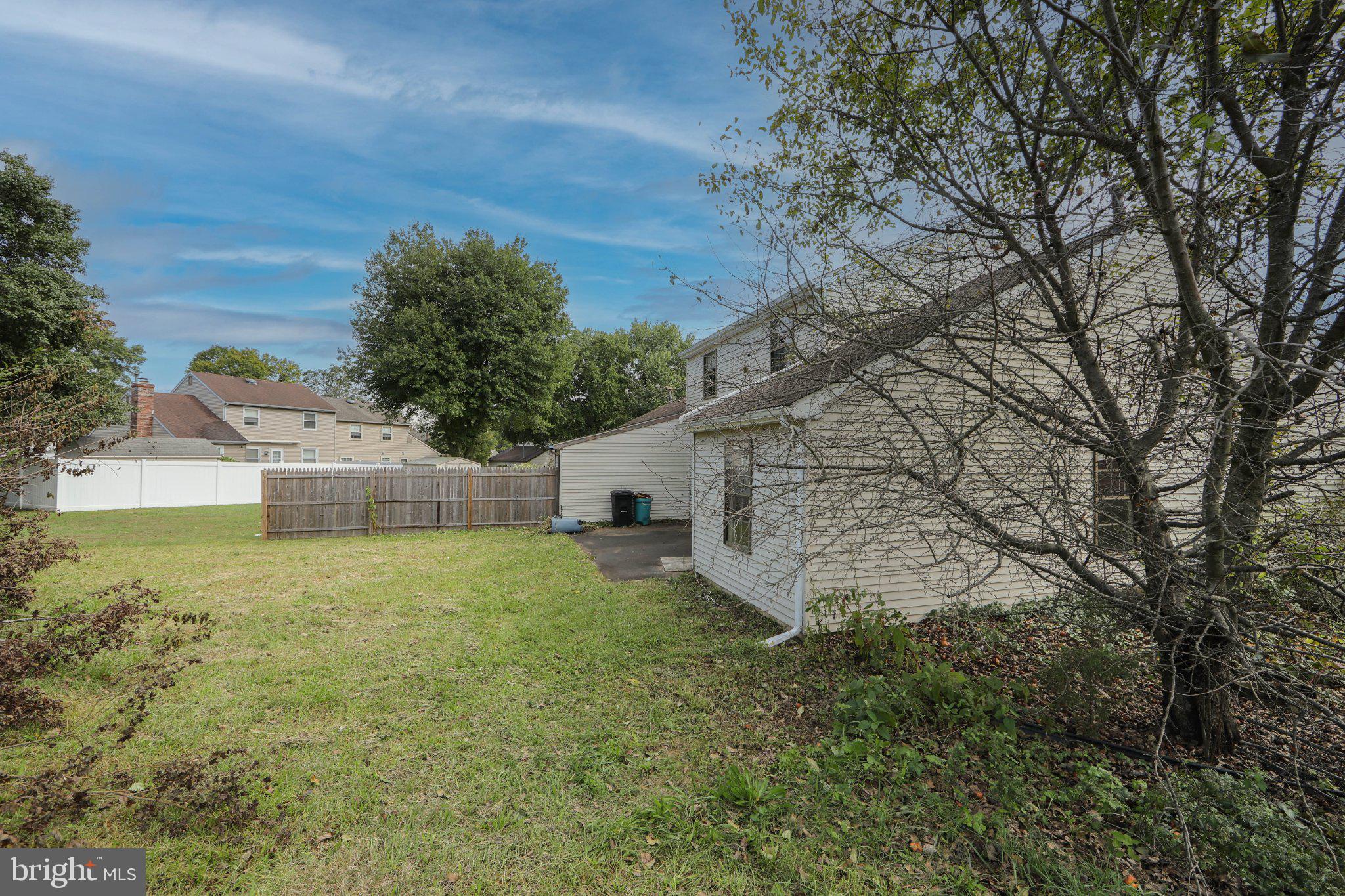 122 BURGUNDY COURT