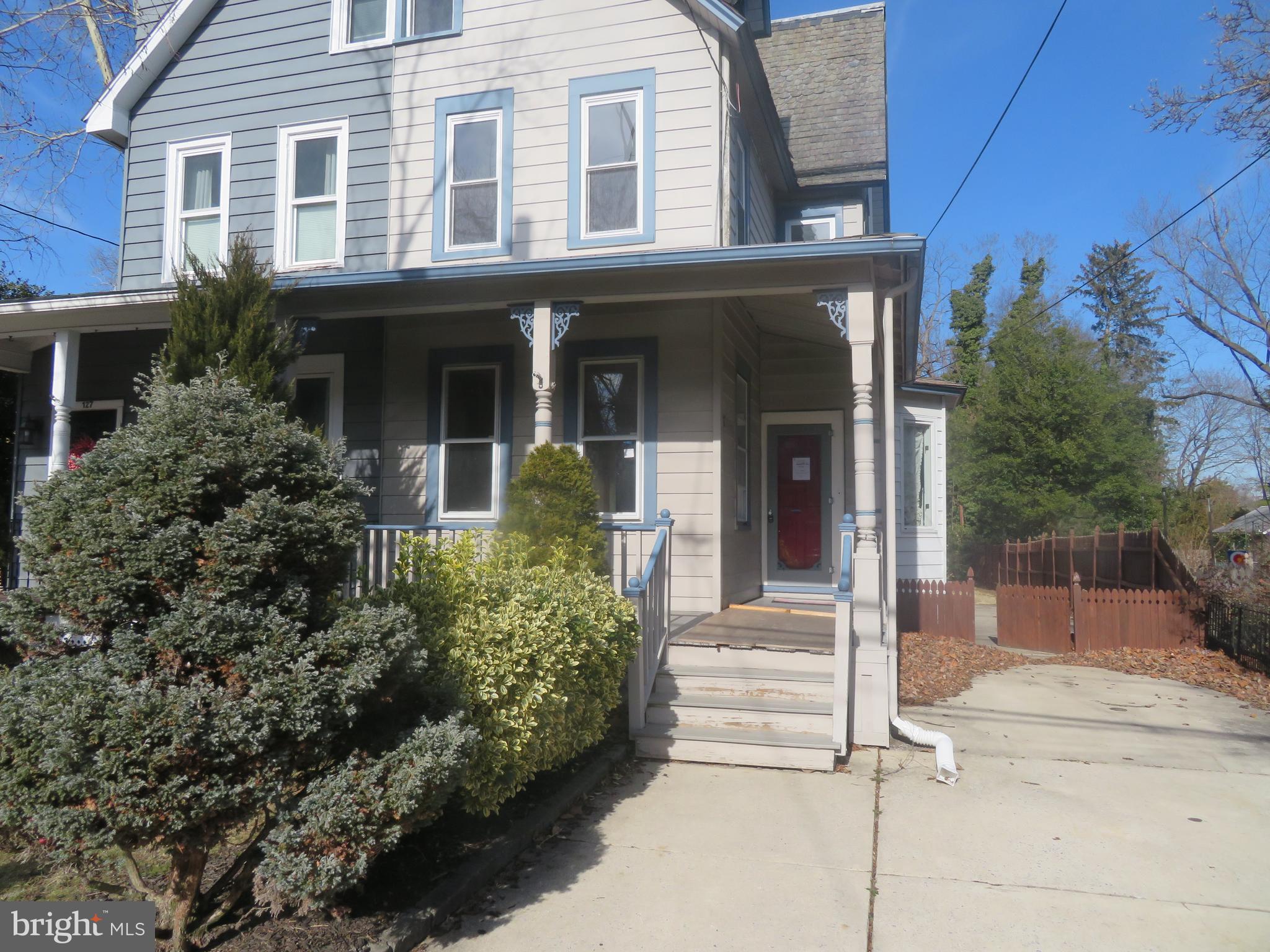 125 W COTTAGE AVENUE